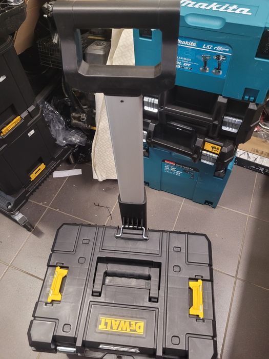 Skrzynia transportowa DeWalt Tstak