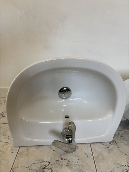 Umywalka INKER z baterią 52x42