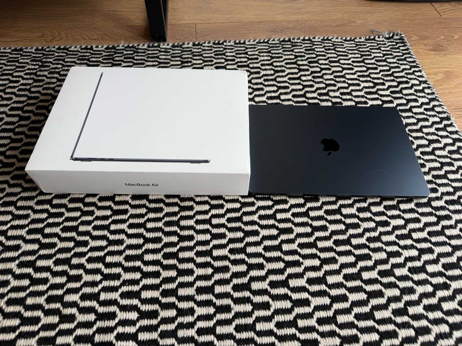 Macbook Air 15 , M2 , 16 Ram , 1 TB SSD. z gwarancją , jak Nowy