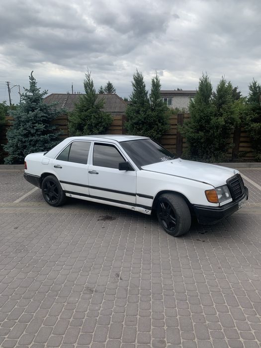 Продам мерседес w124