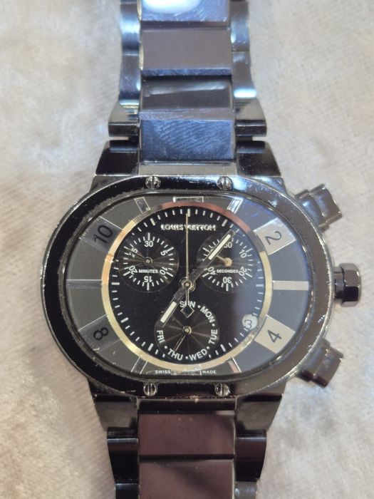 Часы Louis Vuitton Tambour