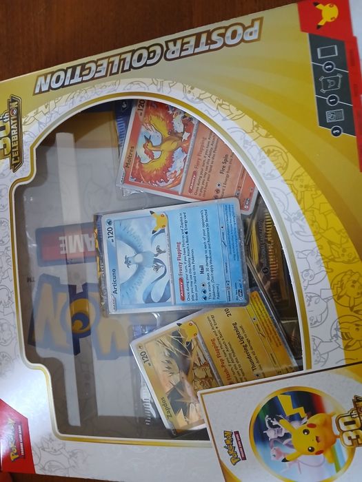 Caixa pokemon 30 aniversário