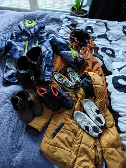 Zestaw ciuchów 122/128