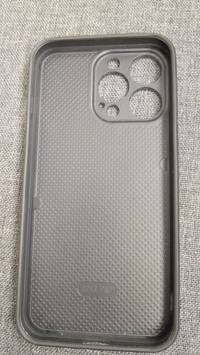 Etui case pokrowiec plecki iPhone 13 Pro jak nowe