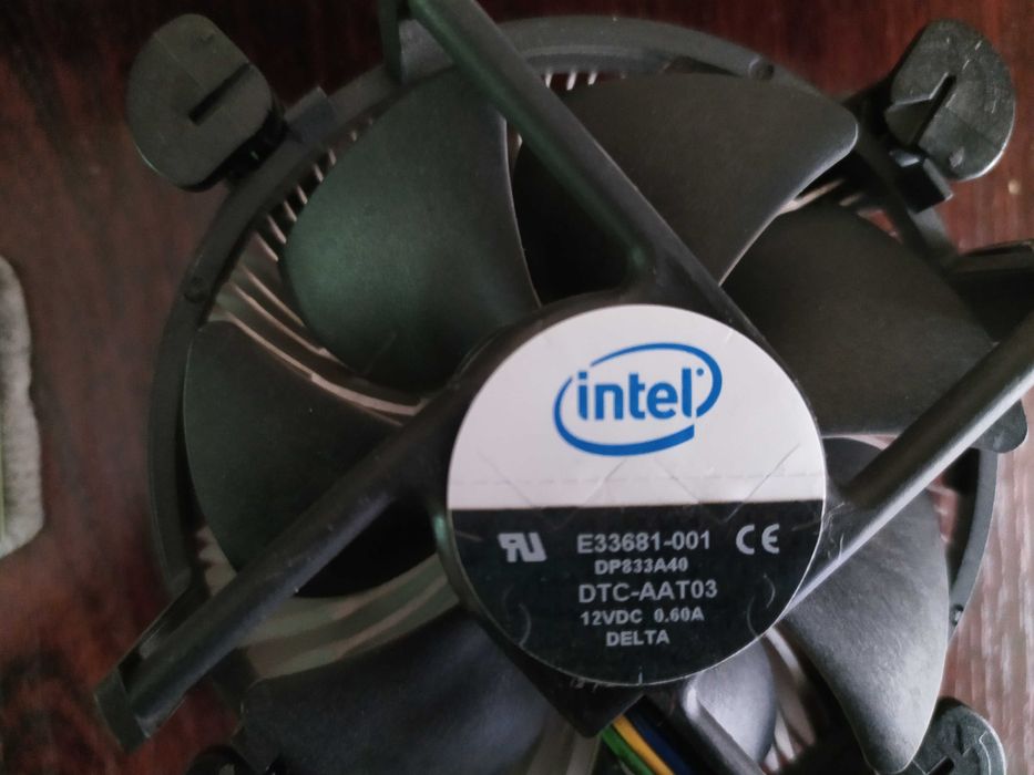 видеокарта Radeon Hd4850 512M, оперативка hynix 2GB2Rx8 PS2-6400U