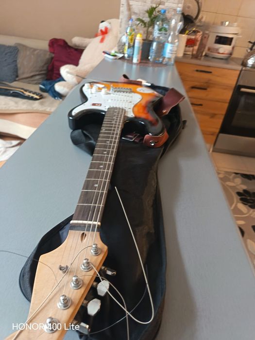 Sprzedam gitarę elektryczne