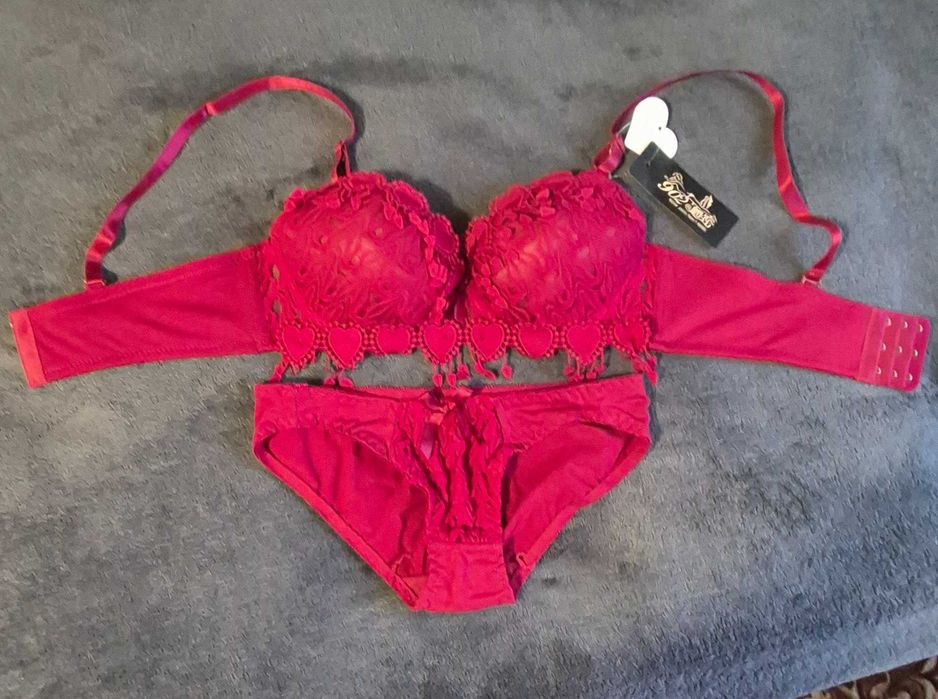 Набір білизни новий, 75В