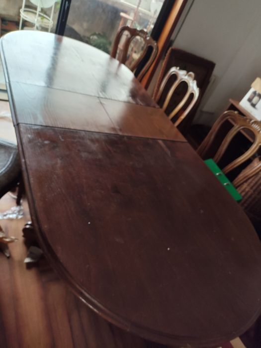 Conjunto mesa e 6 cadeiras