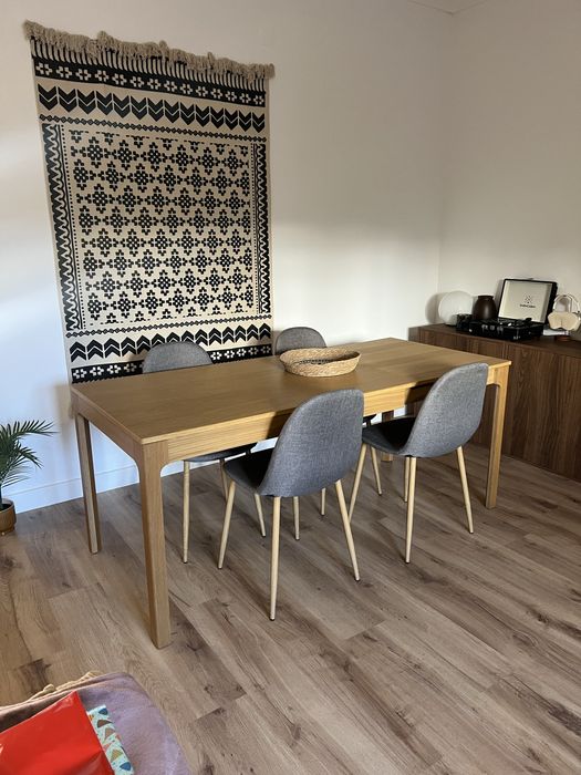 Mesa extensível ekedalen ikea + 4 cadeiras