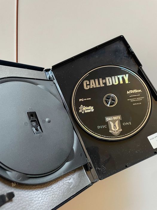 Call of Duty PC - 2 Discos (2003 Retro)