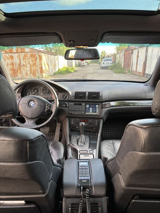 BMW Е39 M62B44 Bayerische Motoren Werke