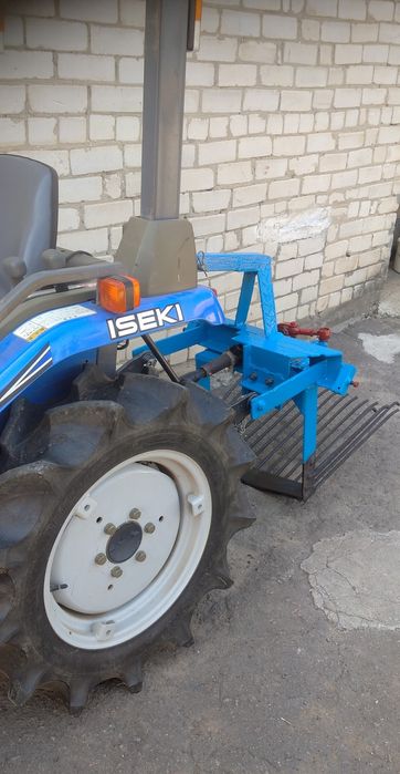 Японський трактор Iseki Seal 153