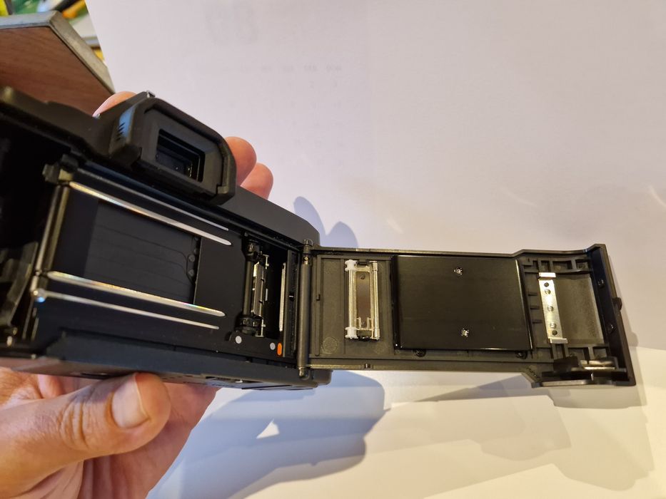 Canon T70 analog64551693624835124