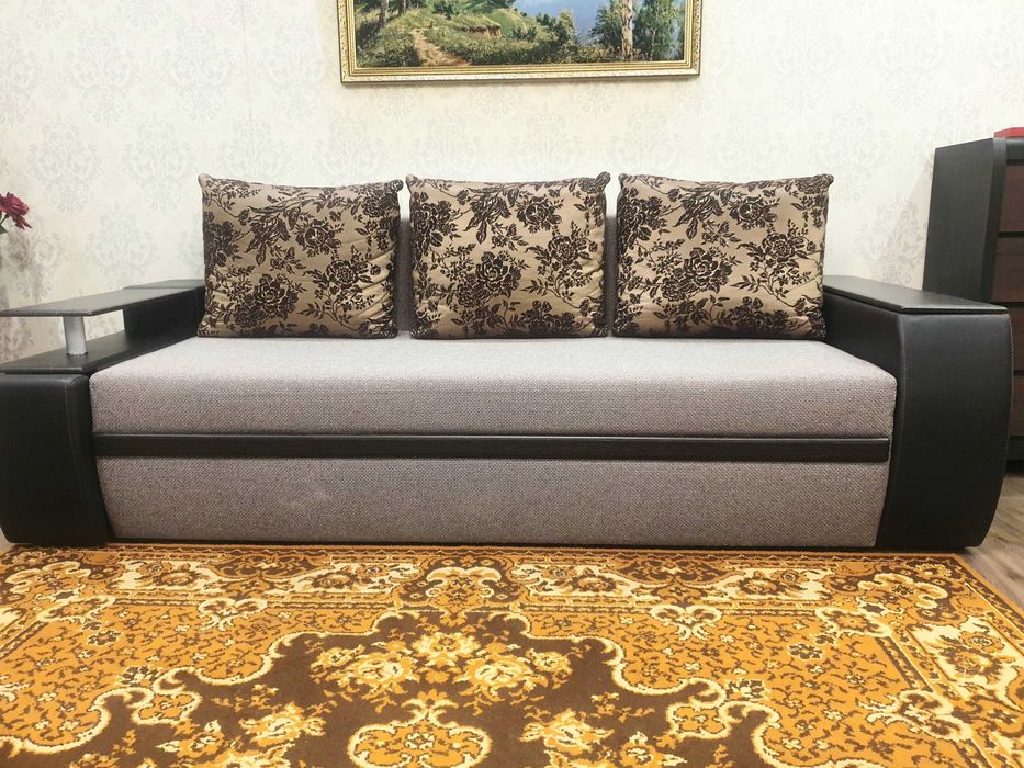 Продаю диван у гарному стані