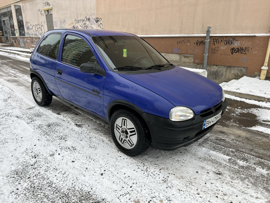 Opel Corsa 1996 avtomat Газ бензин