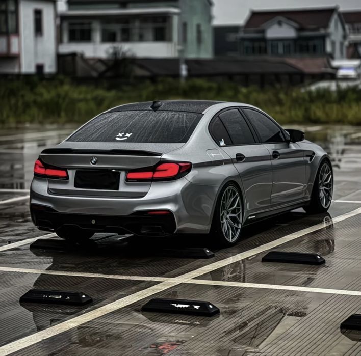 Спойлер BMW 5 G30 17-24 стиль M5 CS / ABS-пластик чорний глянець