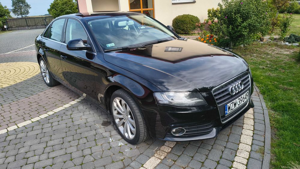 Audi A4 B8, Sedan