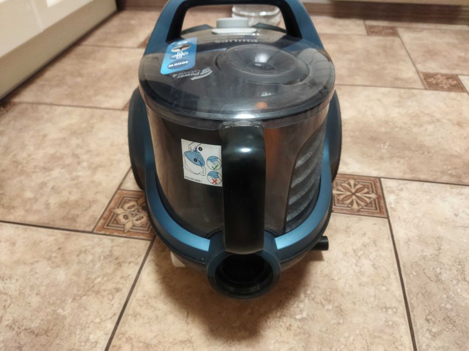 Пылесос Philips FC8672\01 2000W.