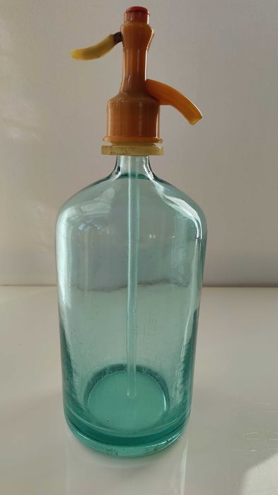 Stary szklany syfon z PRL-u, saturator