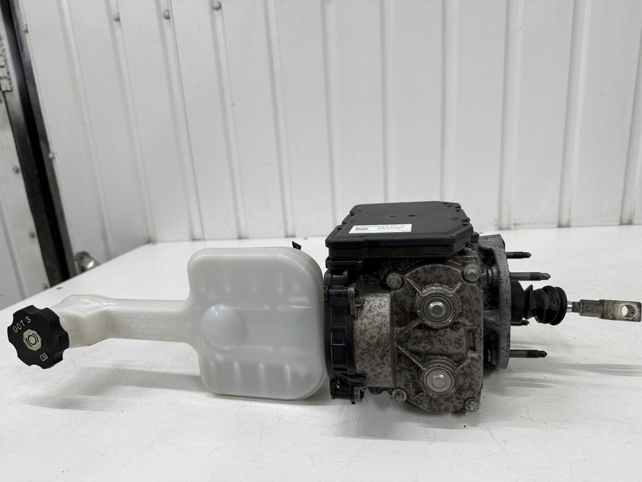 Підсилювач гальм Tesla MX 17 головний тормозний циліндр Тесла Ікс 2017