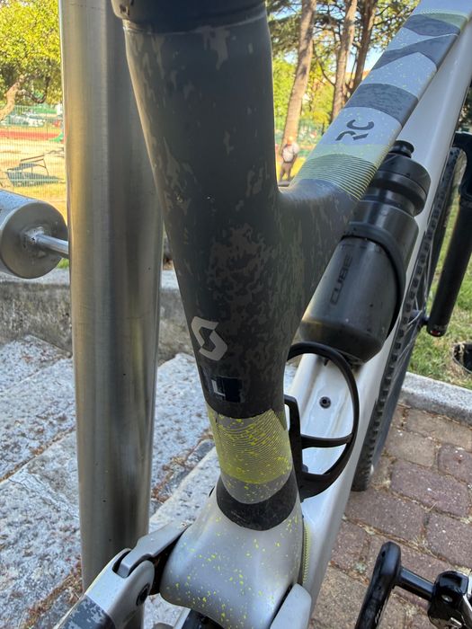 Bicicleta suspensão total Scott Spark RC Comp toda em Carbono tamanho L Nova