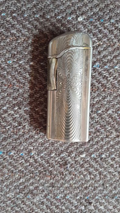 Зажигалка газов.не рабочая