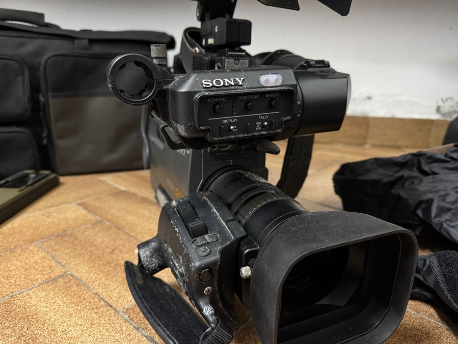 Câmera Sony DSR-250P + Acessórios