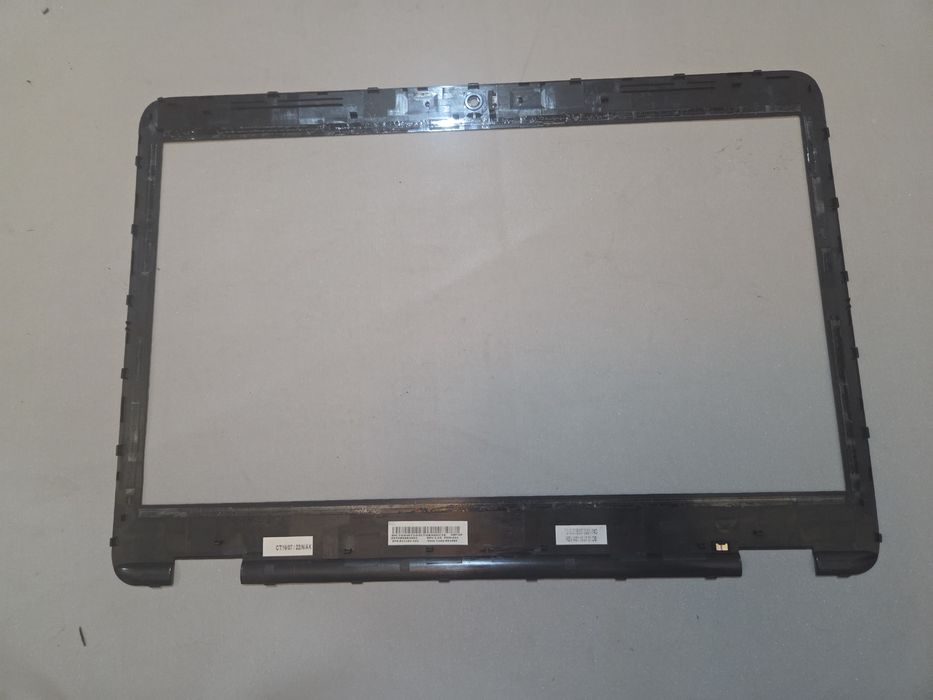 Sprzedam ramkę mateycy do laptopa HP 840 G3