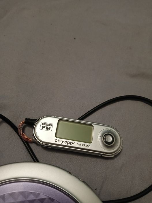 CD плеер Samsung MCD-CP550.