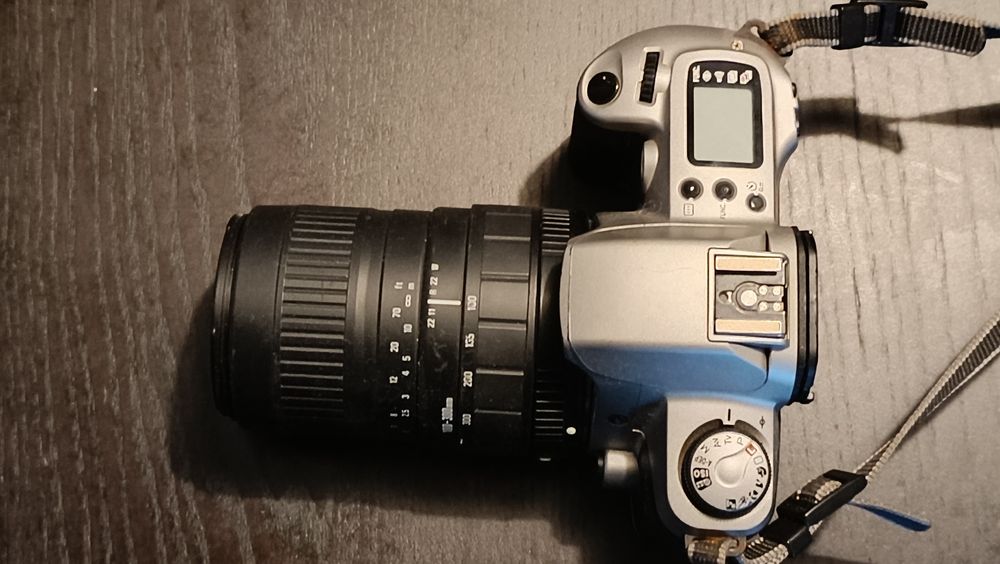 Canon EOS 500N + Lente Sigma 100–300mm- fotografia analógica