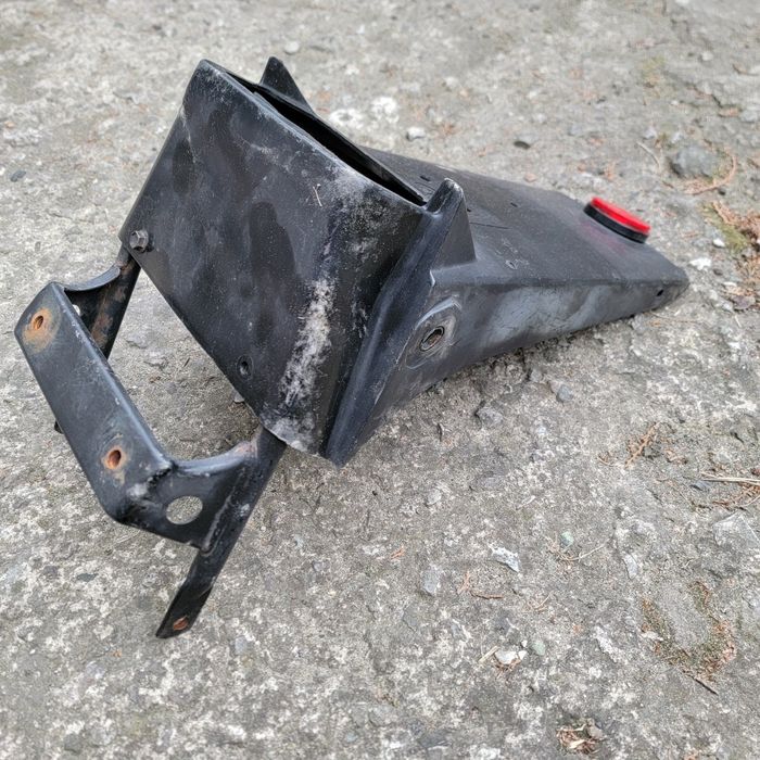 Błotnik tył mocowanie tablicy suzuki dr 650