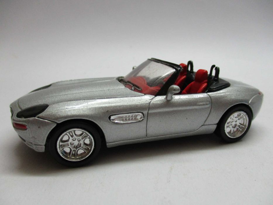 Carros miniaturas de coleção
