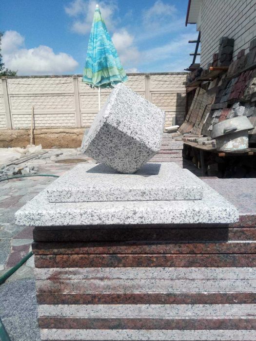 Кришки парапети колпаки шапки на забор, крышки на стовпи, з граніту.