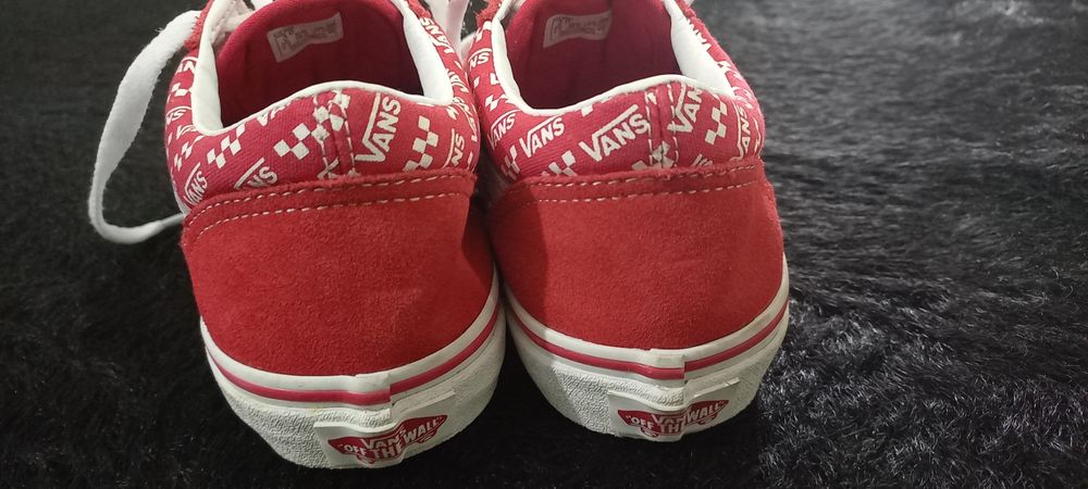 Tenis Vans vermelhas para menino, tamanho 34