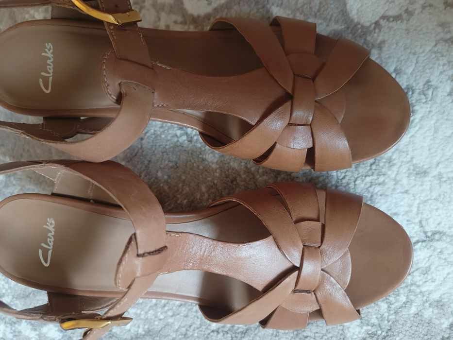 Sandały Clarks skórzane