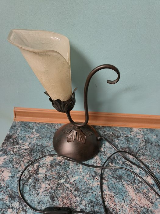 Lampka stojąca nocna