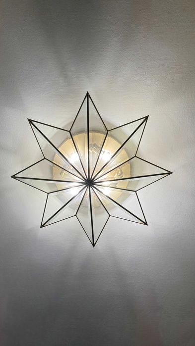 Candeiero de teto em latão com vidros em cristal