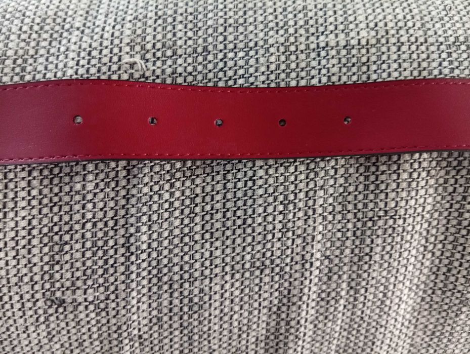 Cinto vermelho, muito elegante