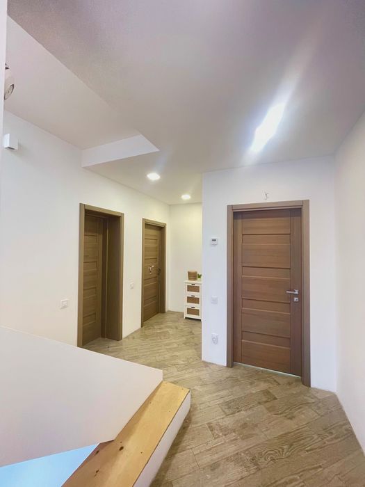 Продам будинок з гаражем в районі 18 школи!