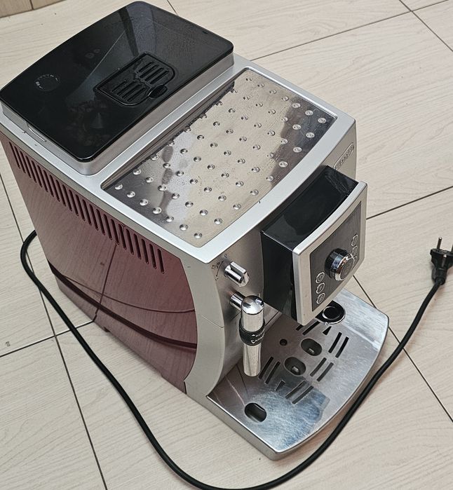 Кавомашина DeLonghi ECAM 23.420 SB