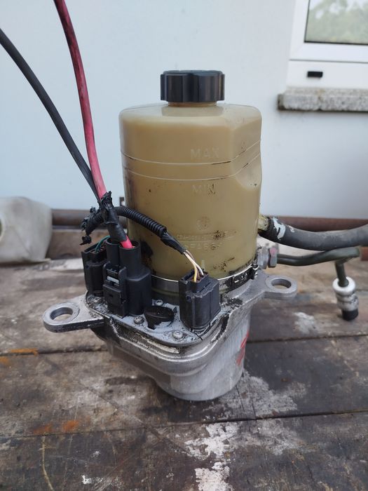 Bomba direção assistida Ford focus