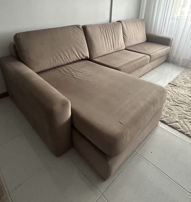 Sofá com chaise longue