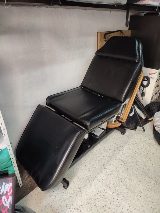 Fotel do tatuażu podnoszony