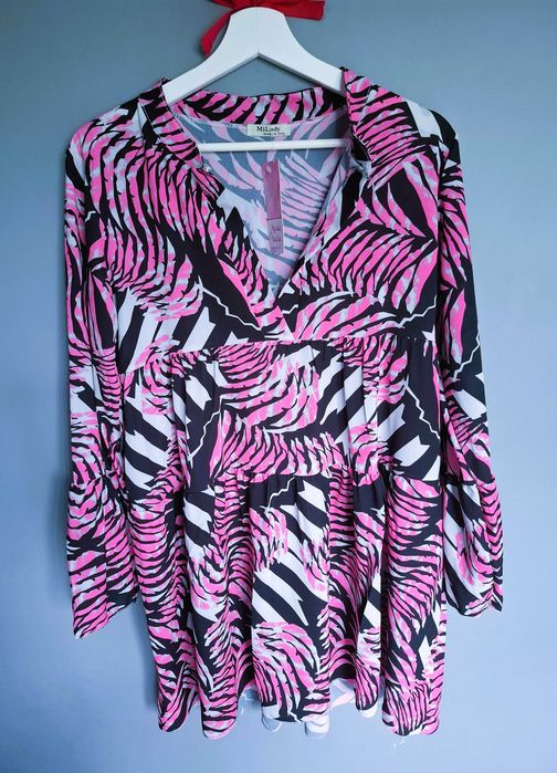 Neonowa sukienka oversize z falbankami