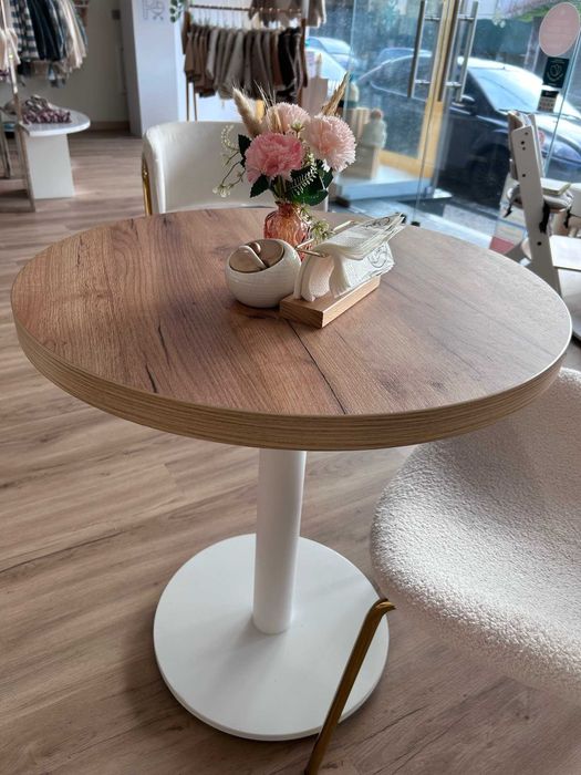 Mesas de café / restaurante – madeira e metal – como novas – 90€