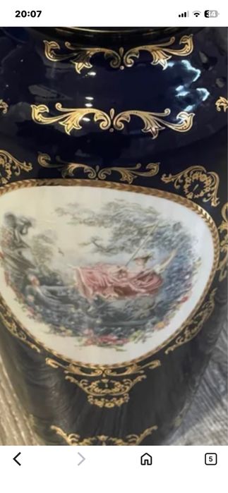Jarra em porcelana azul