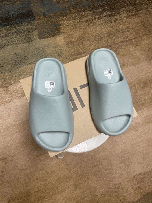 Adidas yeezy slide