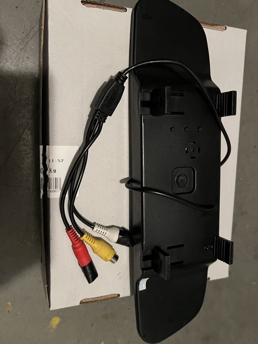 Monitory do kamer cofania