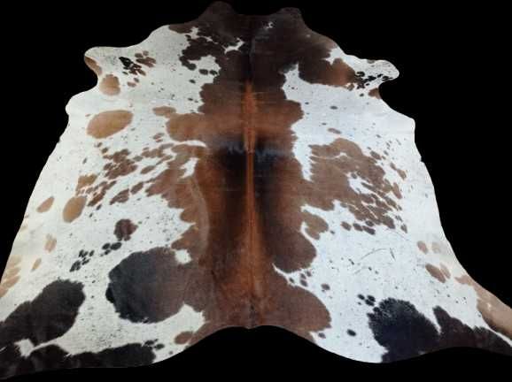 Ogromna Skóra Krowia Naturalna 225x215 cm – Łaciaty TRICOLOR, Unikat
