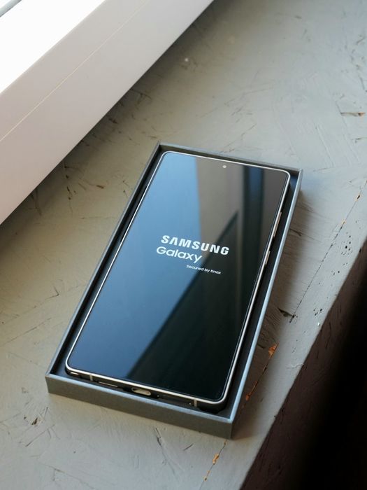 Samsung Galaxy S25 Ultra 256GB Dourado - Com Fatura e Garantia (Como Novo)